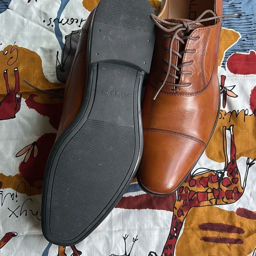Aldo Men’s 9.5 Almond Shaped Toe Tan Oxford Dress Shoes Lace Up